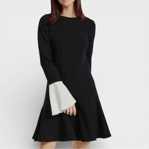 PAULE KA PARIS 
Contrast Color-Cuff A-Line Dress
